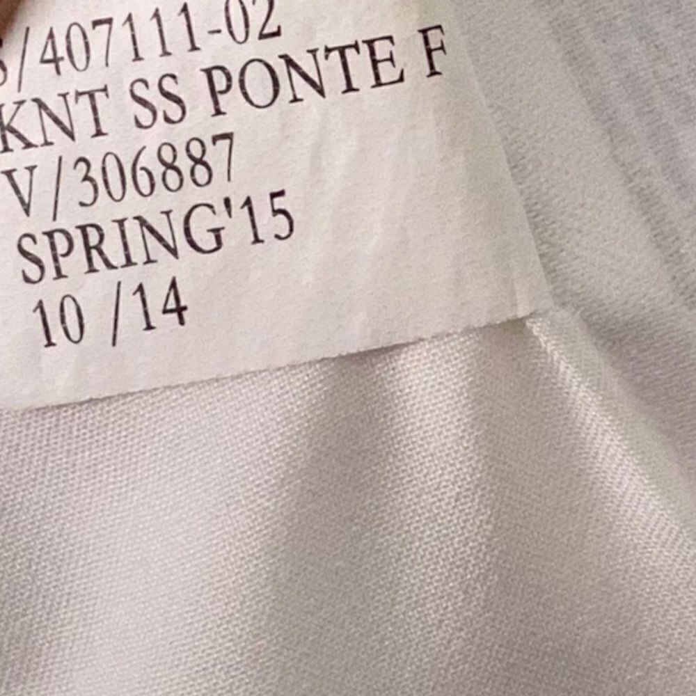 Banana Republic White Round neck Mini Dress in Size 2P - Picture 11 of 13